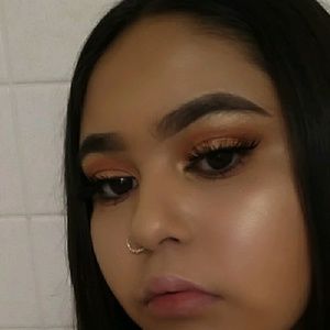 Meet your Posher, Iris